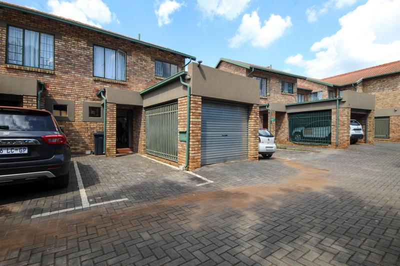2 Bedroom Property for Sale in Hennopspark Gauteng