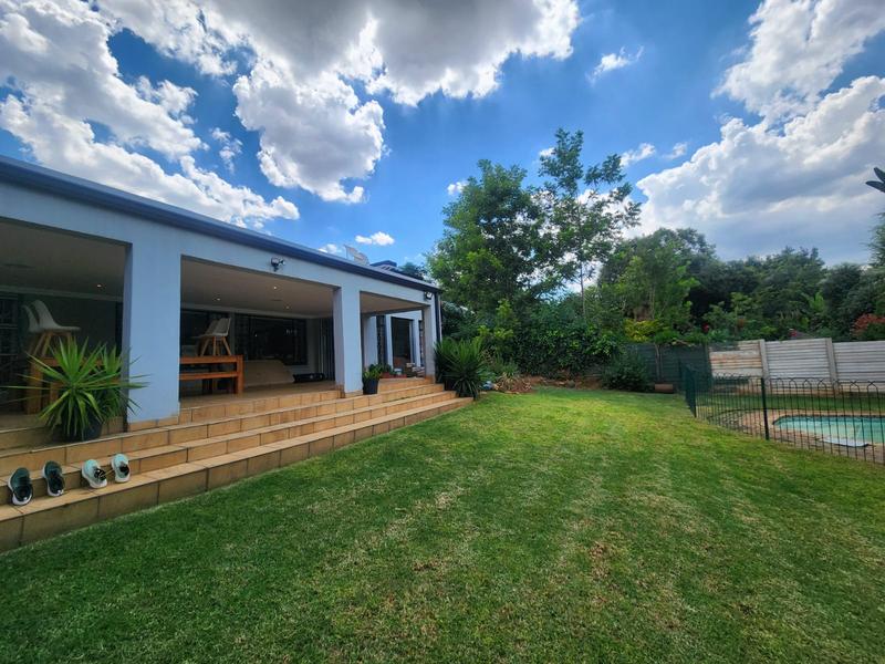 To Let 3 Bedroom Property for Rent in Blairgowrie Gauteng