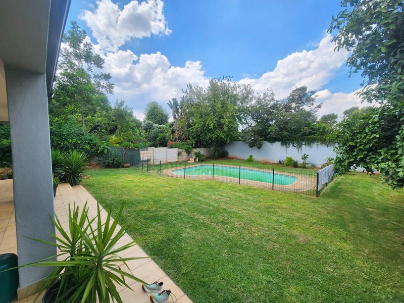 To Let 3 Bedroom Property for Rent in Blairgowrie Gauteng