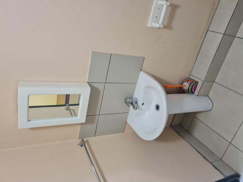 1 Bedroom Property for Sale in Ruimsig Gauteng