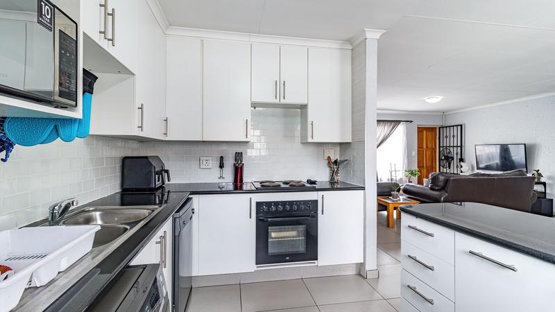 2 Bedroom Property for Sale in Eden Glen Gauteng