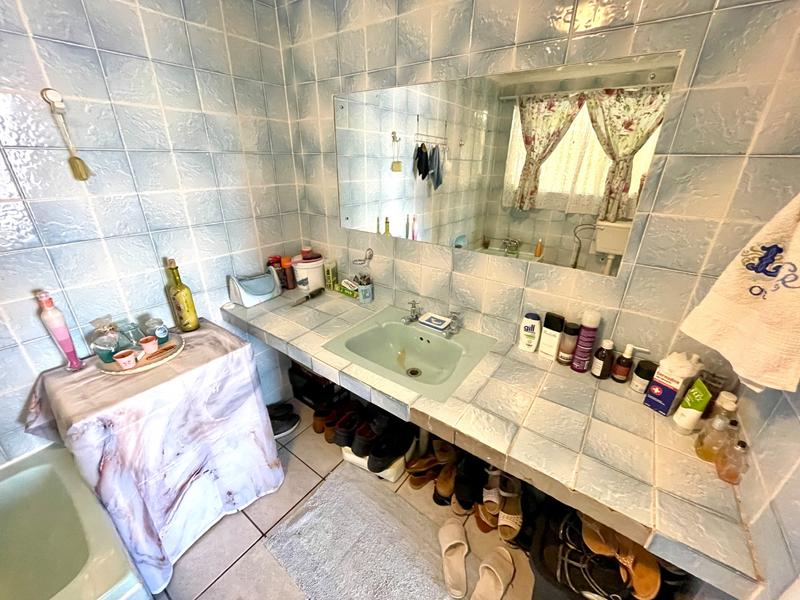 4 Bedroom Property for Sale in Quellerie Park Gauteng