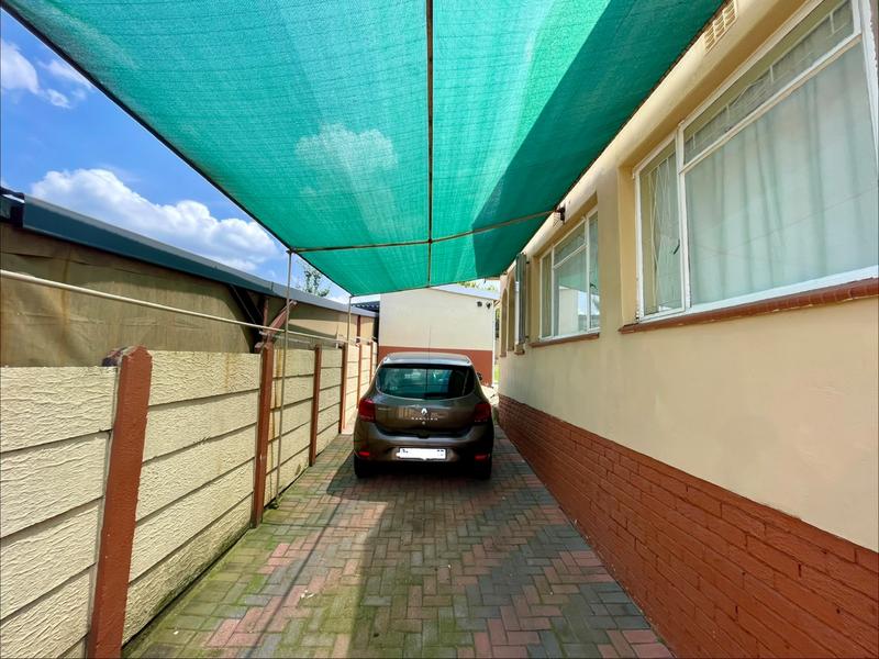 4 Bedroom Property for Sale in Quellerie Park Gauteng