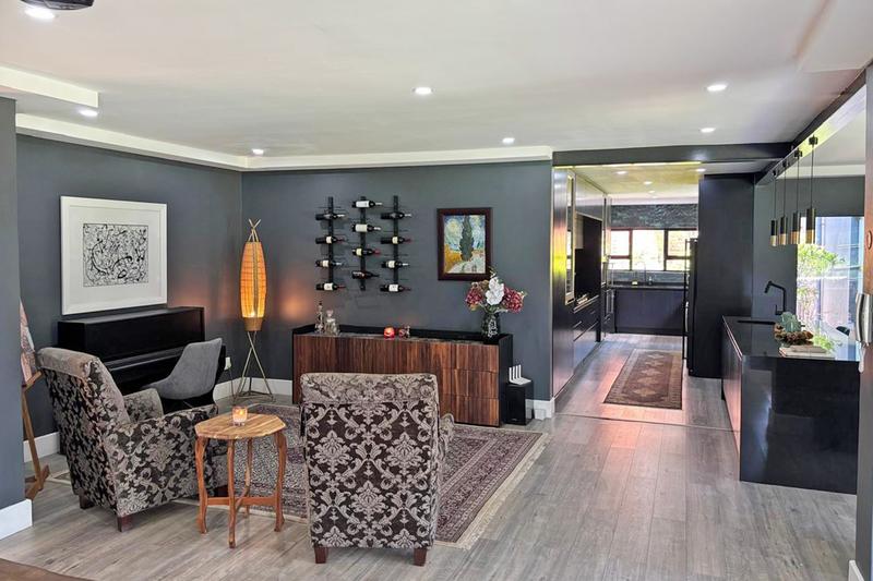 To Let 4 Bedroom Property for Rent in Sandown Gauteng