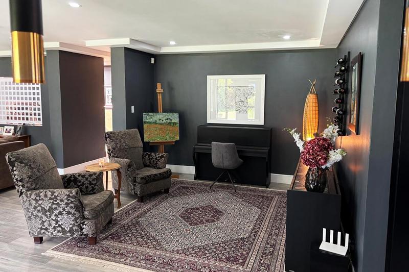 To Let 4 Bedroom Property for Rent in Sandown Gauteng