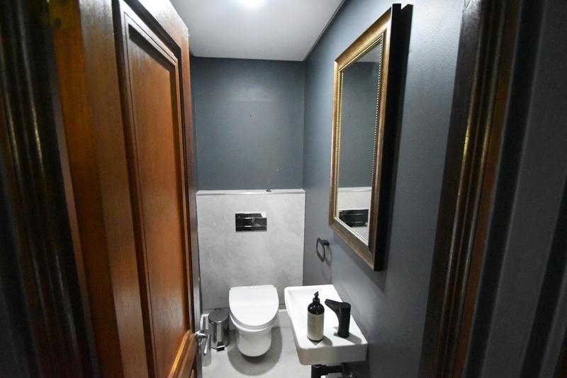 To Let 4 Bedroom Property for Rent in Sandown Gauteng