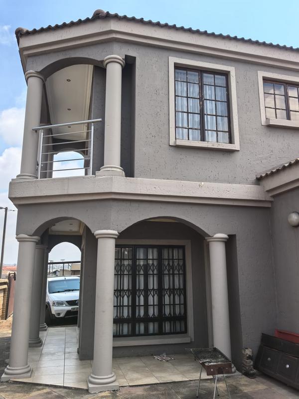 4 Bedroom Property for Sale in Ebony Park Gauteng