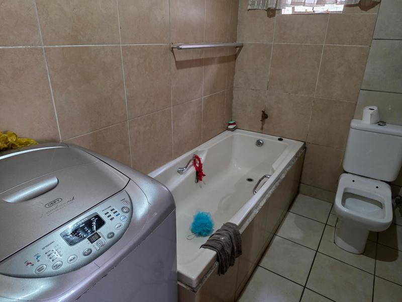 7 Bedroom Property for Sale in Tembisa Gauteng