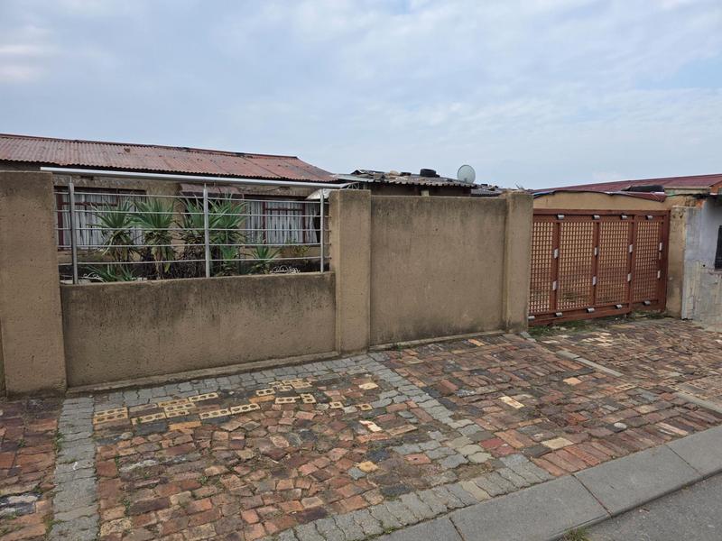 8 Bedroom Property for Sale in Tembisa Gauteng
