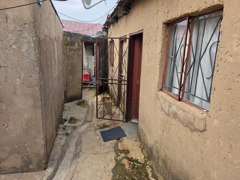 8 Bedroom Property for Sale in Tembisa Gauteng