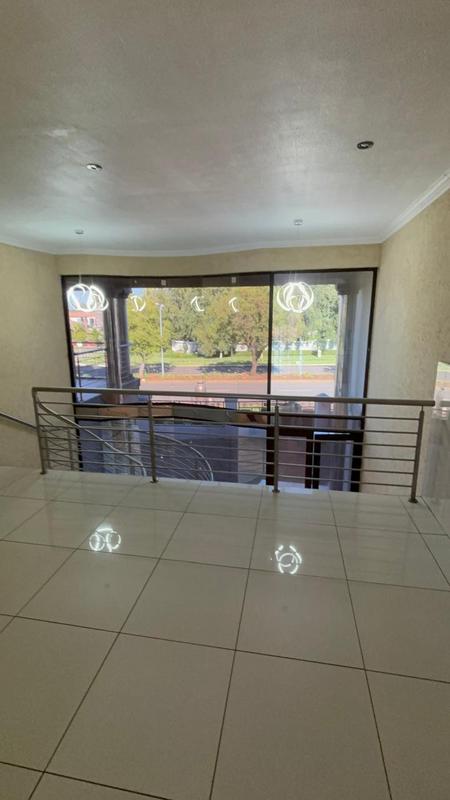 5 Bedroom Property for Sale in Helderwyk Gauteng