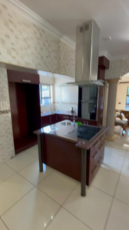 5 Bedroom Property for Sale in Helderwyk Gauteng