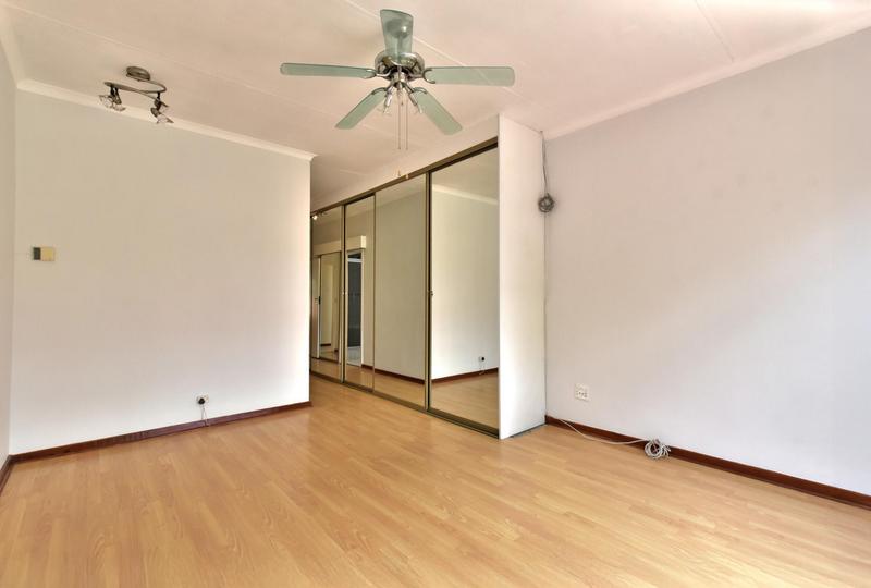 2 Bedroom Property for Sale in Brackendowns Gauteng