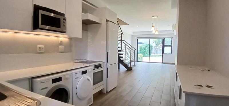 To Let 2 Bedroom Property for Rent in Menlyn Gauteng