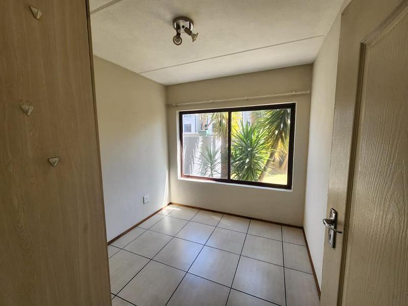 To Let 2 Bedroom Property for Rent in Honeydew Gauteng