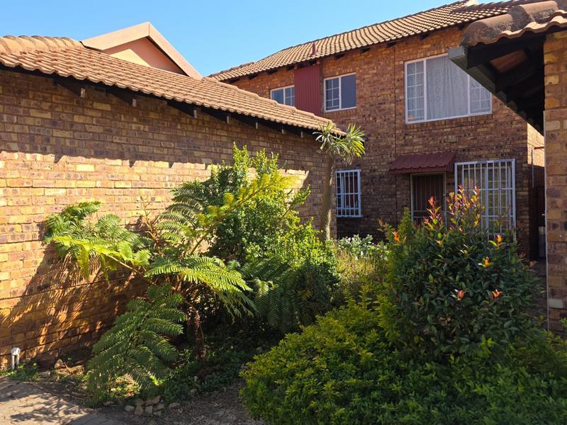 2 Bedroom Property for Sale in Annlin Gauteng