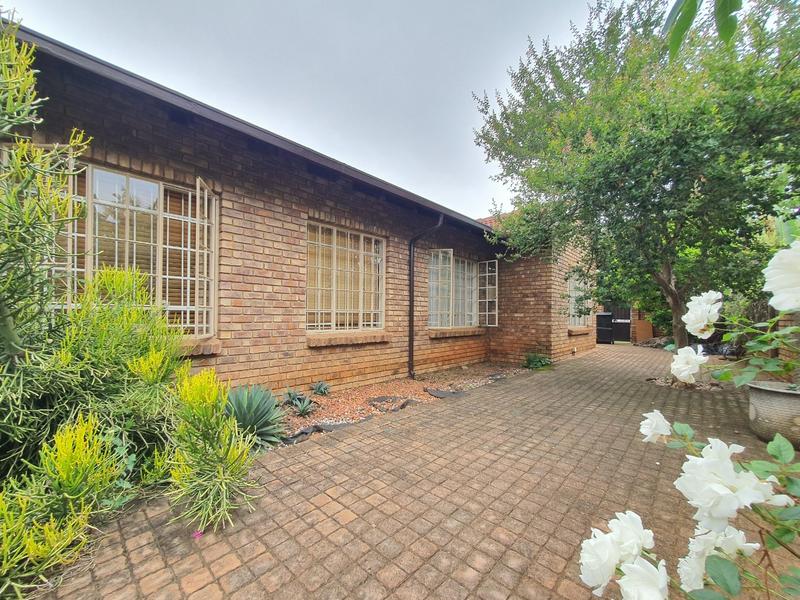 3 Bedroom Property for Sale in Sinoville Gauteng