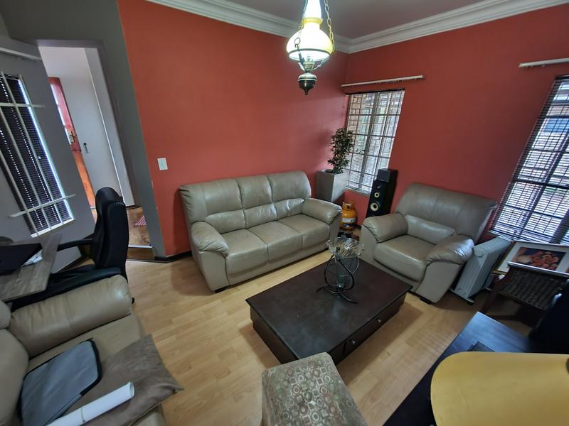 3 Bedroom Property for Sale in Sinoville Gauteng