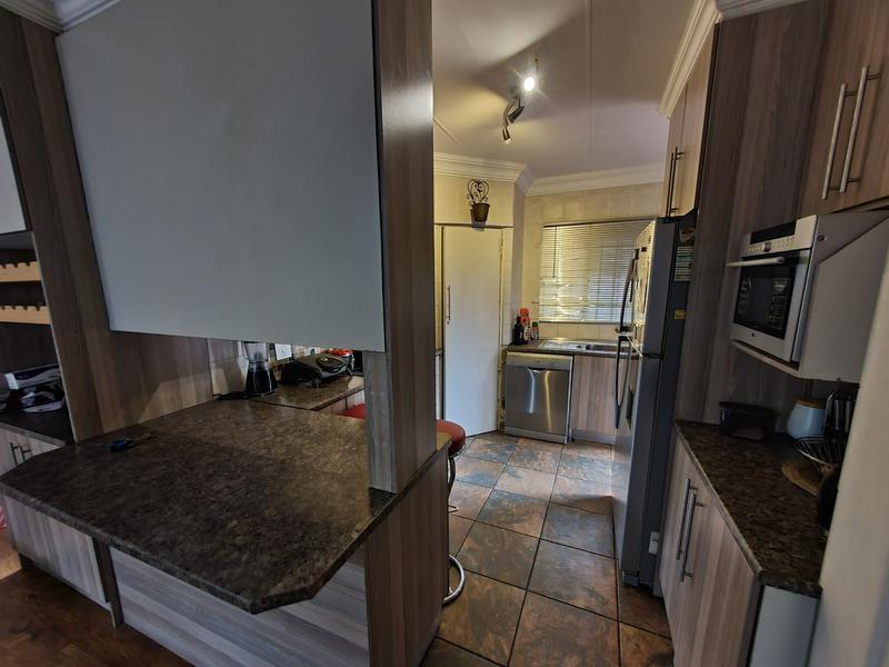 3 Bedroom Property for Sale in Sinoville Gauteng