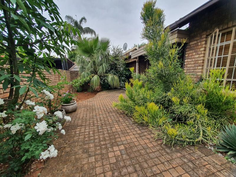 3 Bedroom Property for Sale in Sinoville Gauteng