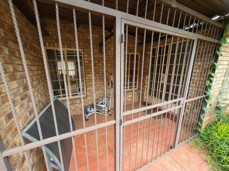 3 Bedroom Property for Sale in Sinoville Gauteng