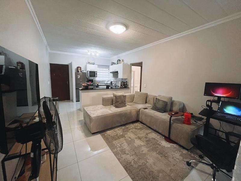 1 Bedroom Property for Sale in Douglasdale Gauteng