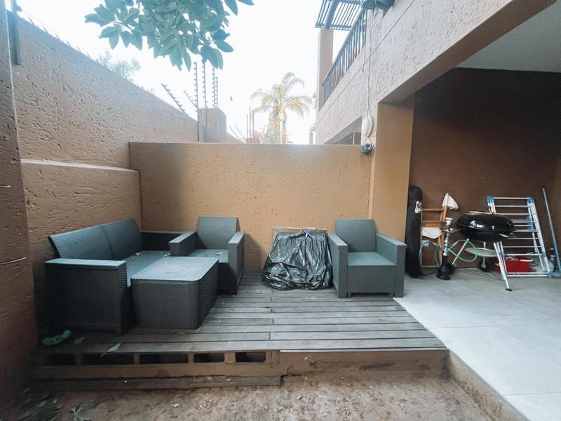 1 Bedroom Property for Sale in Douglasdale Gauteng