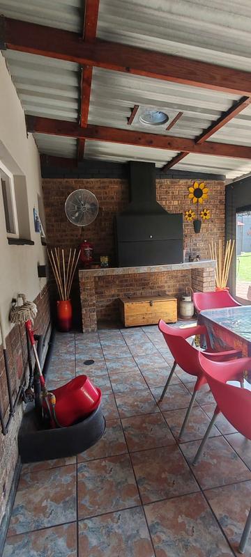 3 Bedroom Property for Sale in Pretoria Gardens Gauteng