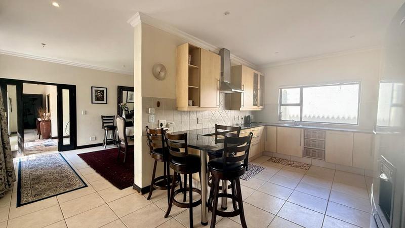 To Let 4 Bedroom Property for Rent in Maroeladal Gauteng