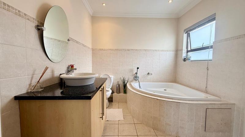 To Let 4 Bedroom Property for Rent in Maroeladal Gauteng