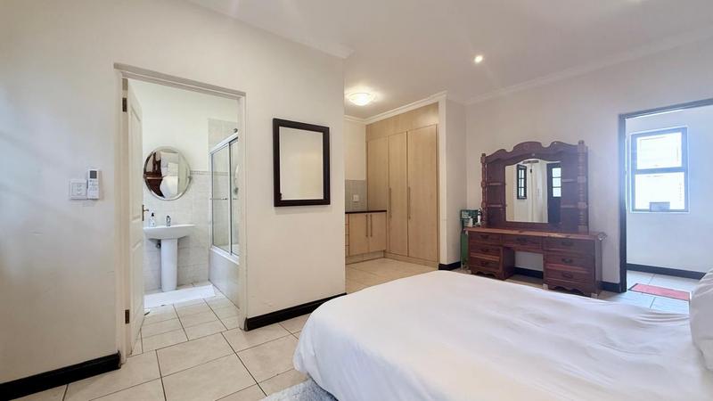 To Let 4 Bedroom Property for Rent in Maroeladal Gauteng