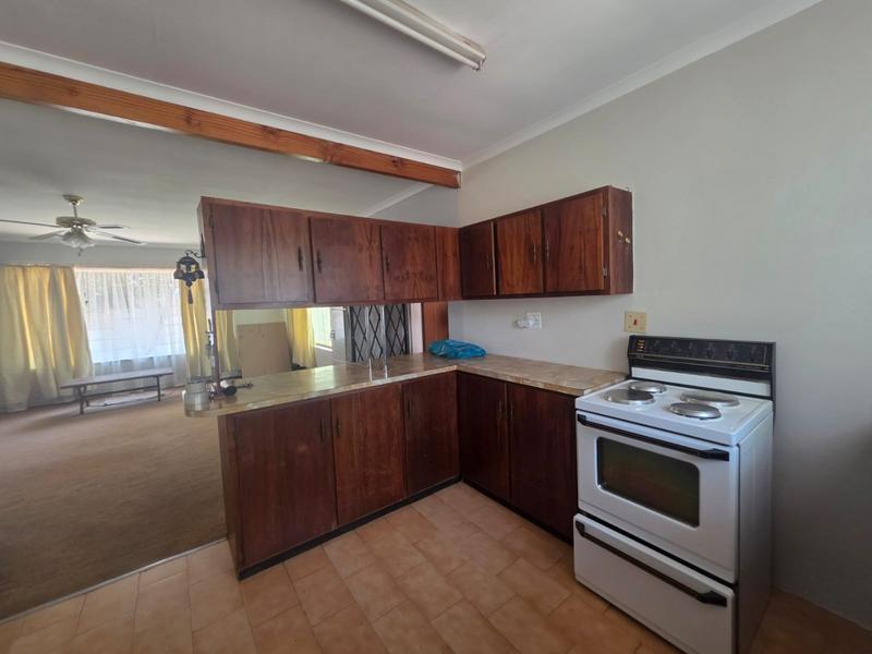 To Let 2 Bedroom Property for Rent in Greenhills Gauteng