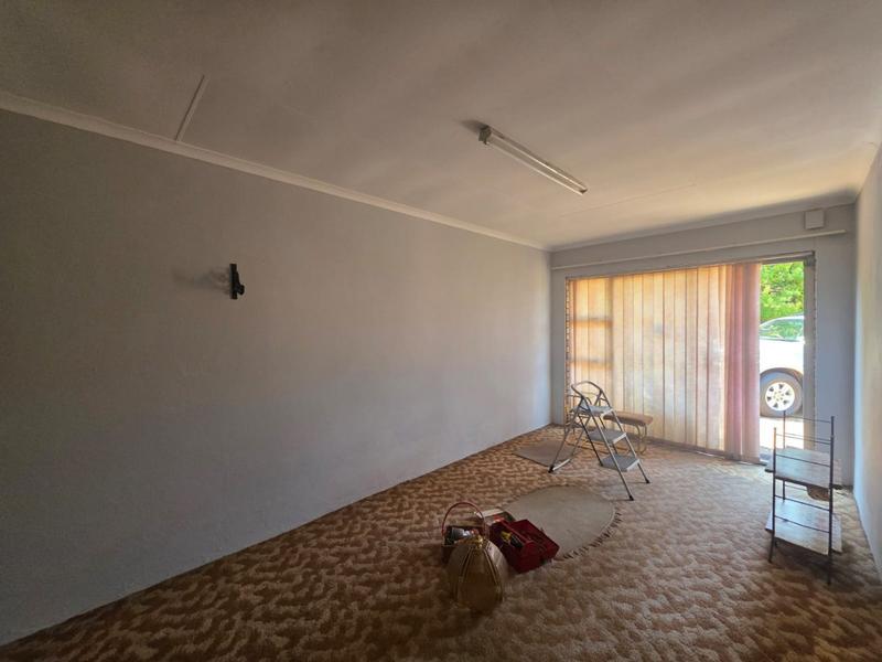 To Let 2 Bedroom Property for Rent in Greenhills Gauteng