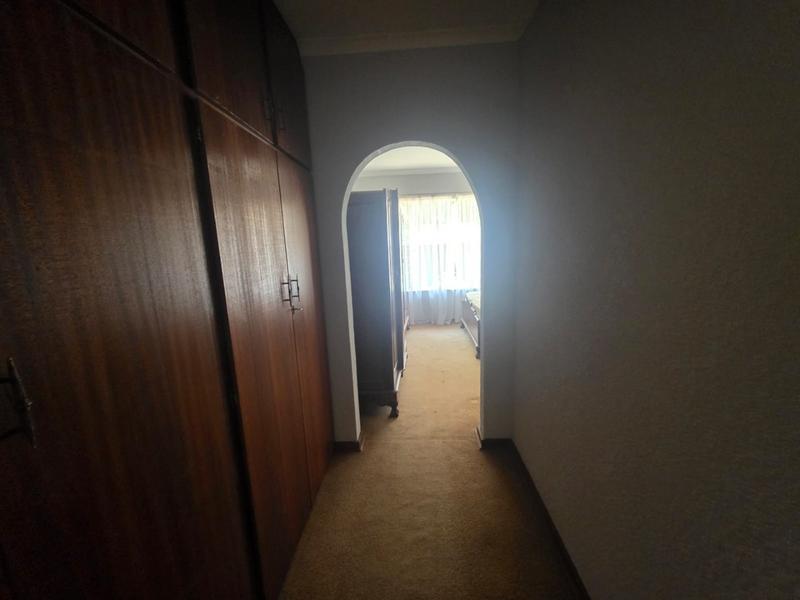To Let 2 Bedroom Property for Rent in Greenhills Gauteng