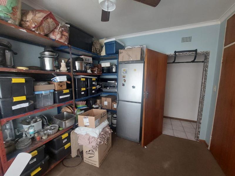 4 Bedroom Property for Sale in Helikonpark Gauteng