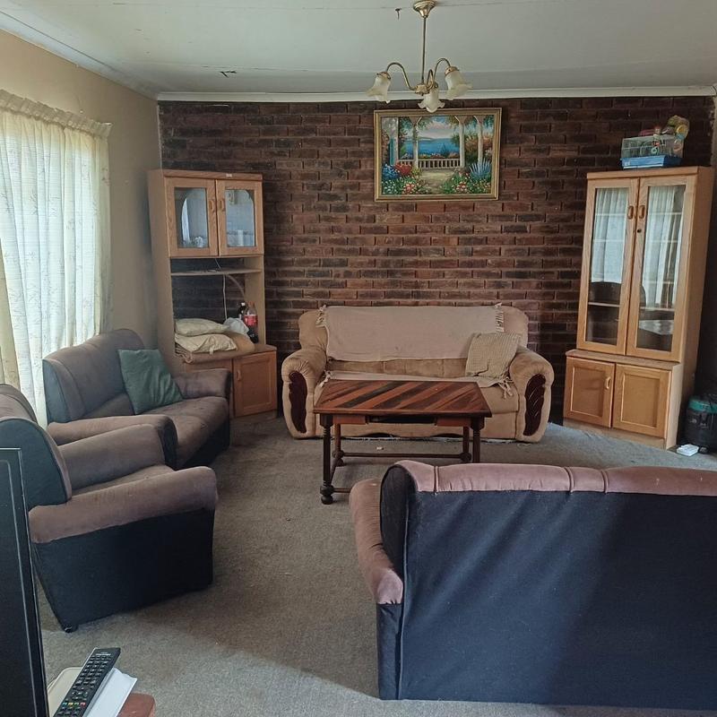 4 Bedroom Property for Sale in Helikonpark Gauteng