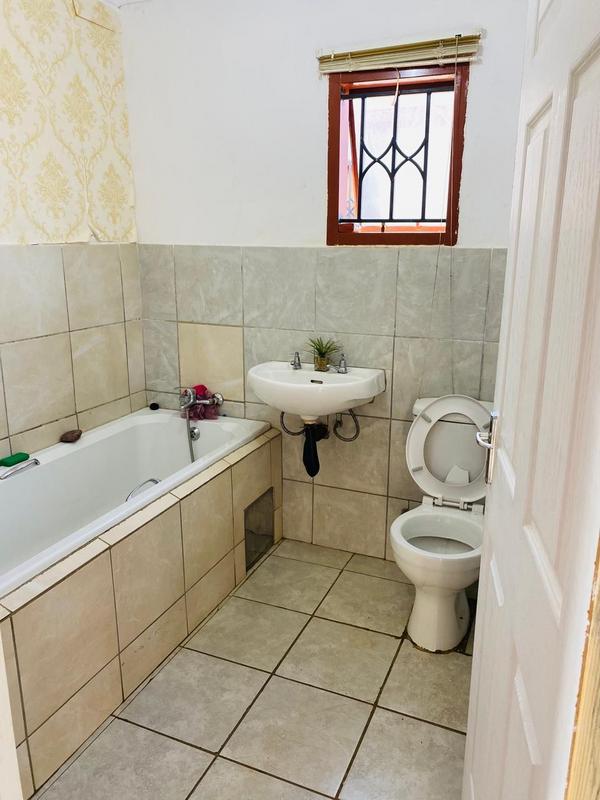 2 Bedroom Property for Sale in Palm Ridge Gauteng