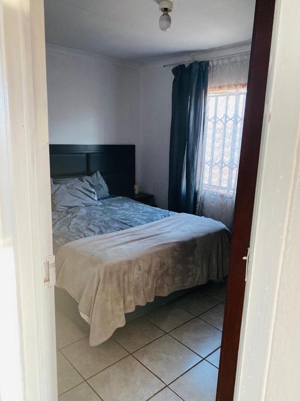 2 Bedroom Property for Sale in Palm Ridge Gauteng