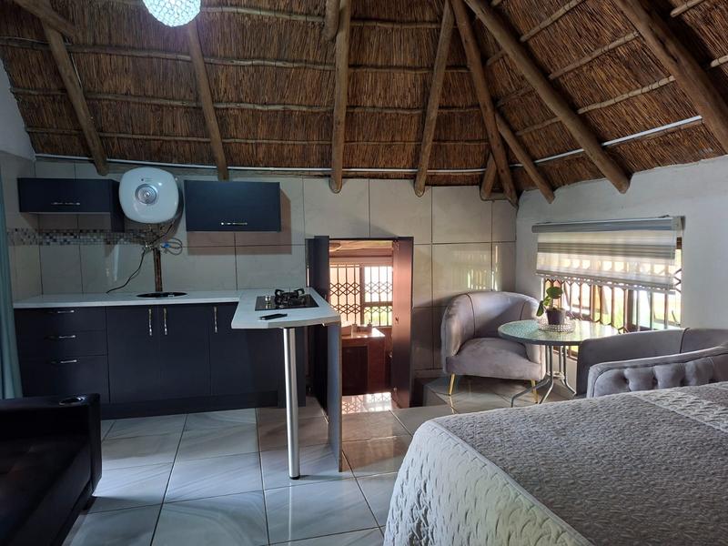 To Let 1 Bedroom Property for Rent in Birchleigh North Gauteng