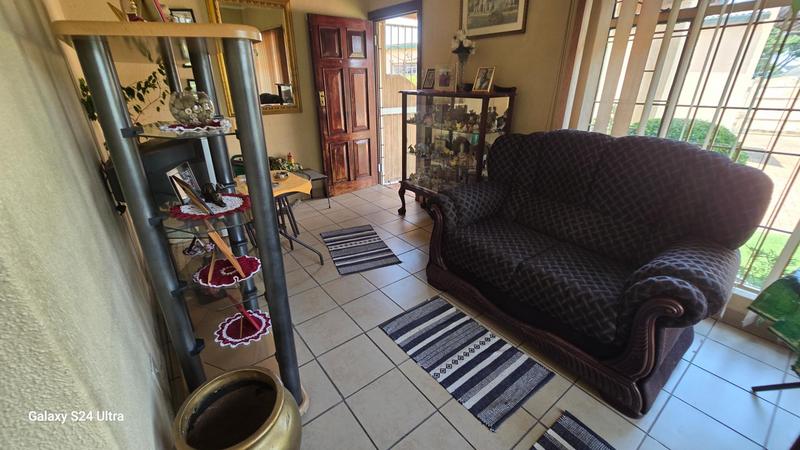To Let 3 Bedroom Property for Rent in Elspark Gauteng