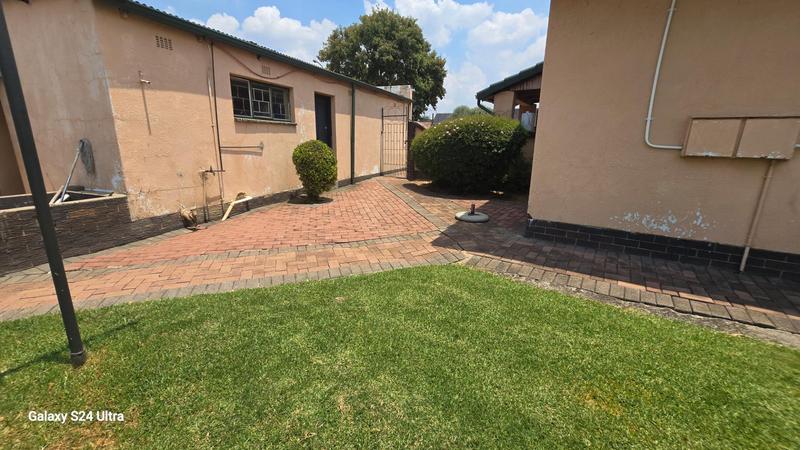 To Let 3 Bedroom Property for Rent in Elspark Gauteng