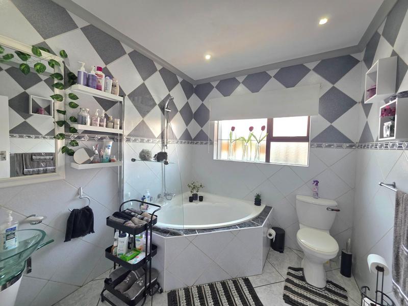 2 Bedroom Property for Sale in Beyers Park Gauteng