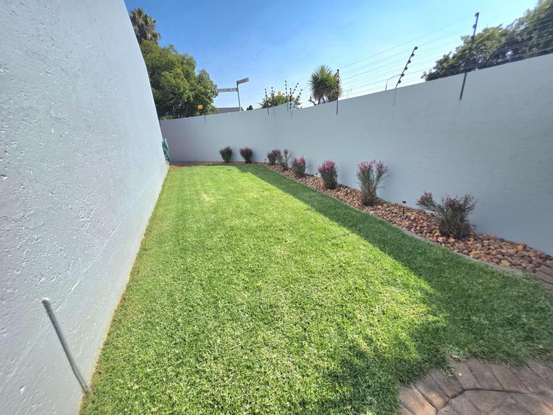 2 Bedroom Property for Sale in Beyers Park Gauteng