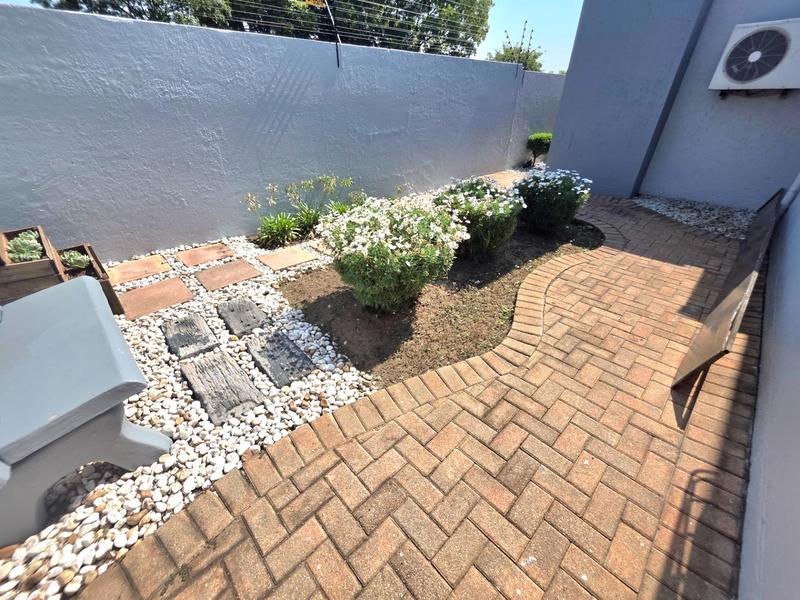 2 Bedroom Property for Sale in Beyers Park Gauteng