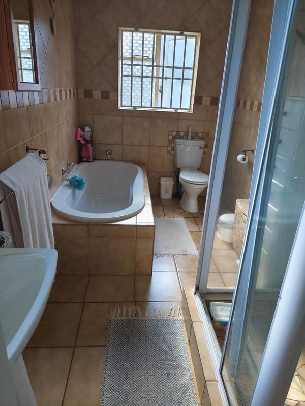 3 Bedroom Property for Sale in Edelweiss Gauteng