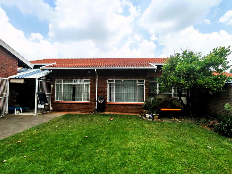 3 Bedroom Property for Sale in Hennopspark Gauteng