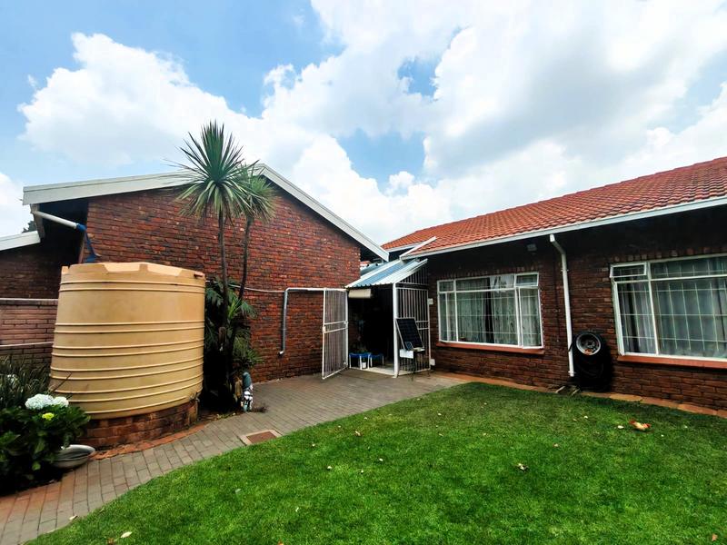 3 Bedroom Property for Sale in Hennopspark Gauteng