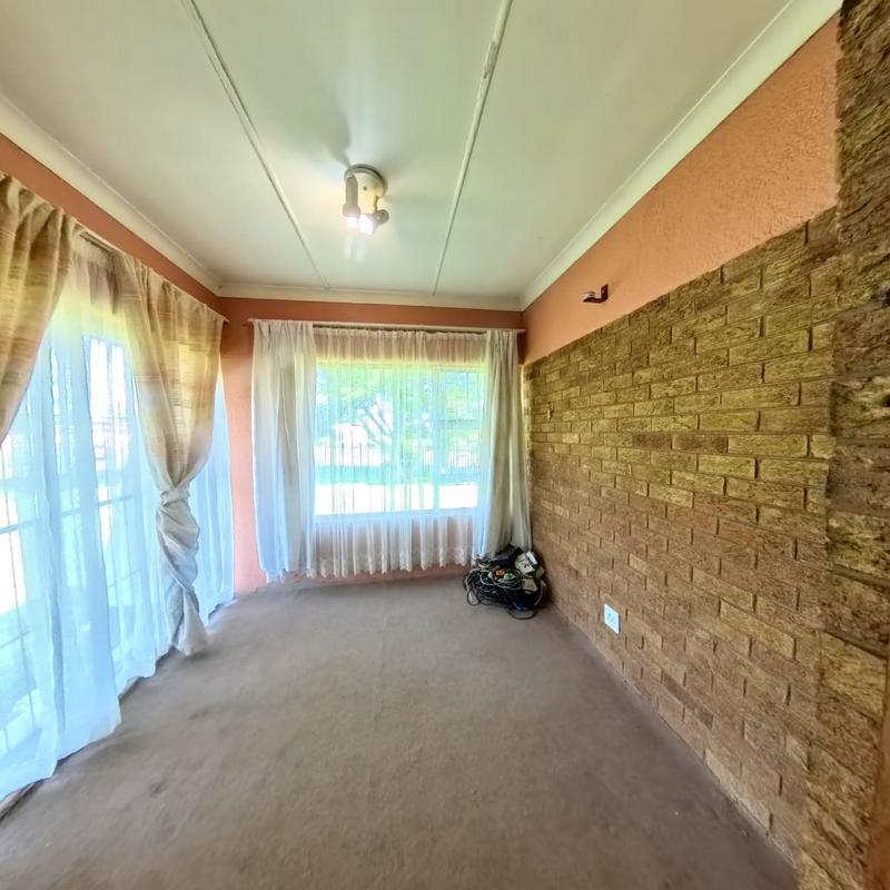 3 Bedroom Property for Sale in Birchleigh Gauteng