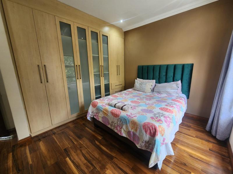 To Let 2 Bedroom Property for Rent in Buccleuch Gauteng