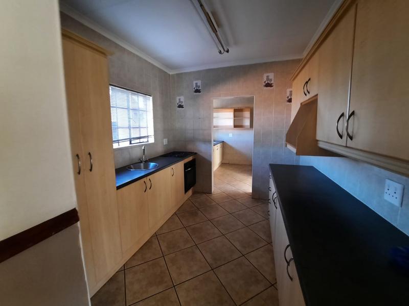 To Let 4 Bedroom Property for Rent in Vanderbijlpark SE Gauteng